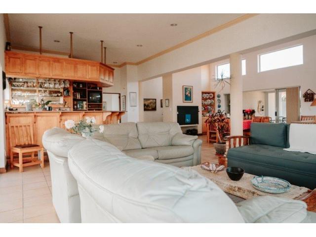 5 Bedroom Property for Sale in Stilbaai Wes Western Cape